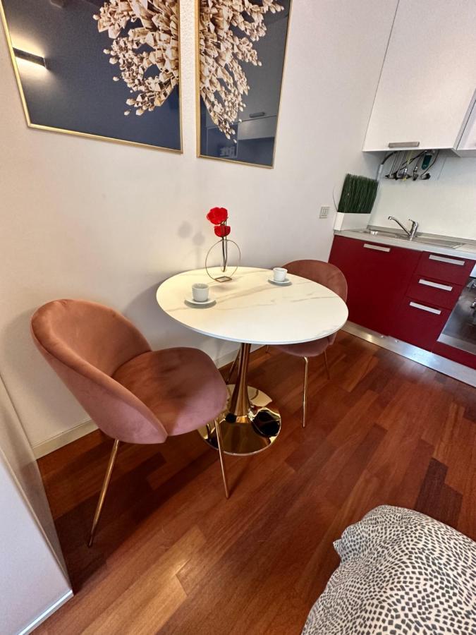 Cozy Apartment Center Bergamo Luaran gambar