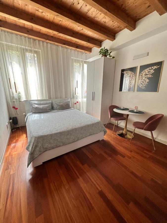 Cozy Apartment Center Bergamo Luaran gambar